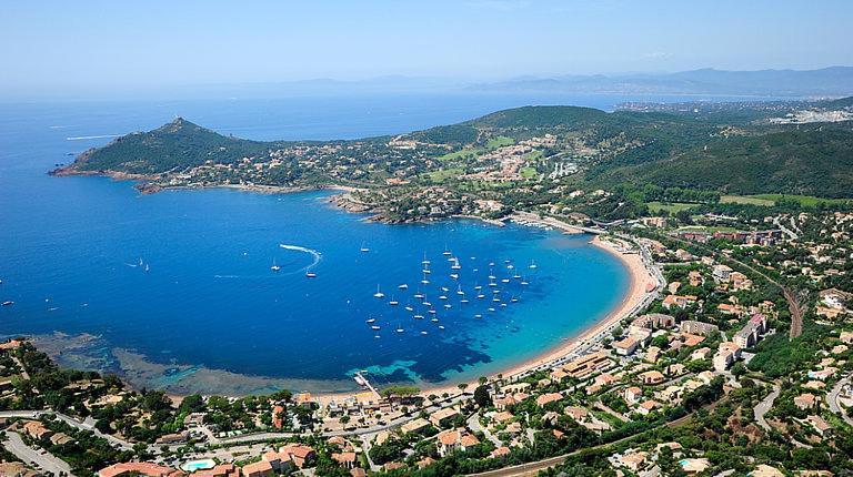 Studio 4P Vue Piscine St Raphael Valescure - Au Coeur Des Golfs Saint-Raphaël Екстериор снимка