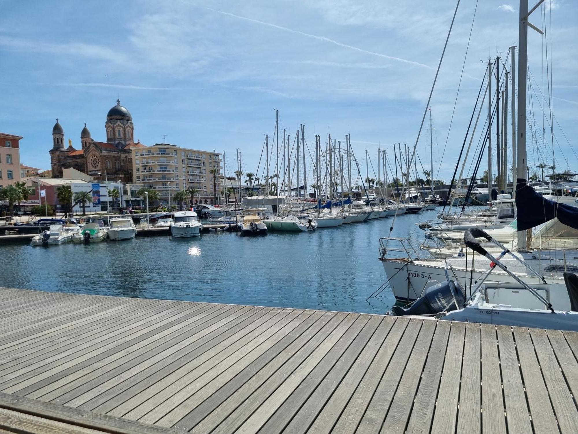 Studio 4P Vue Piscine St Raphael Valescure - Au Coeur Des Golfs Saint-Raphaël Екстериор снимка