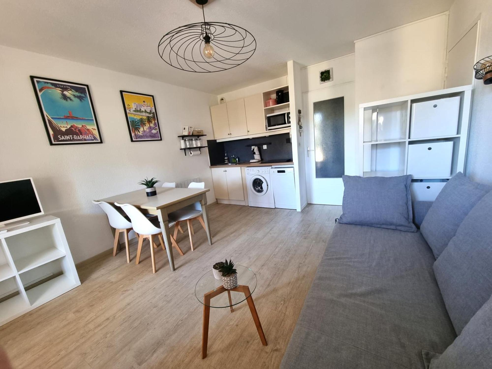 Studio 4P Vue Piscine St Raphael Valescure - Au Coeur Des Golfs Saint-Raphaël Екстериор снимка