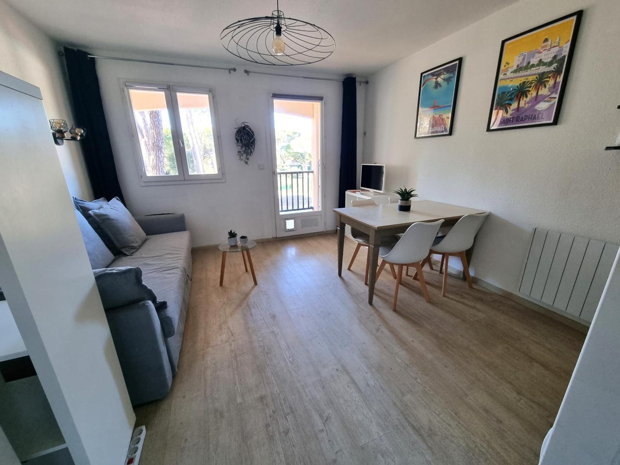 Studio 4P Vue Piscine St Raphael Valescure - Au Coeur Des Golfs Saint-Raphaël Екстериор снимка